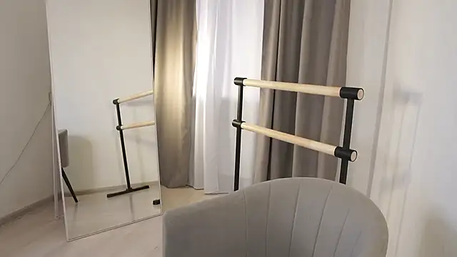 Snapshot of FiaMoor chatting on November 22, 11:20 am FiaMoor online show from November 22, 11:20 am