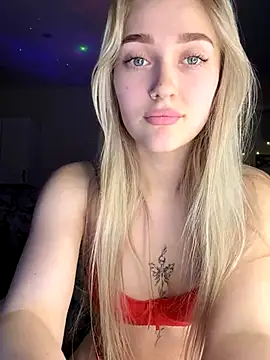 Snapshot of Good__Girl_ chatting on September 24, 5:16 pm Good Girl online show from September 24, 5:16 pm