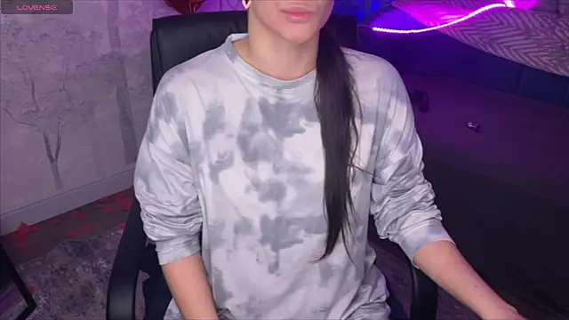 amanda strong online show from March 24, 1:10 am