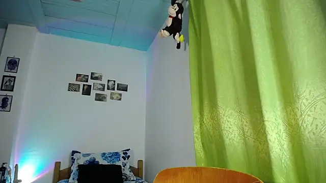 Snapshot of monkeywillwhite chatting on November 16, 5:13 am monkeywillwhite online show from November 16, 5:13 am