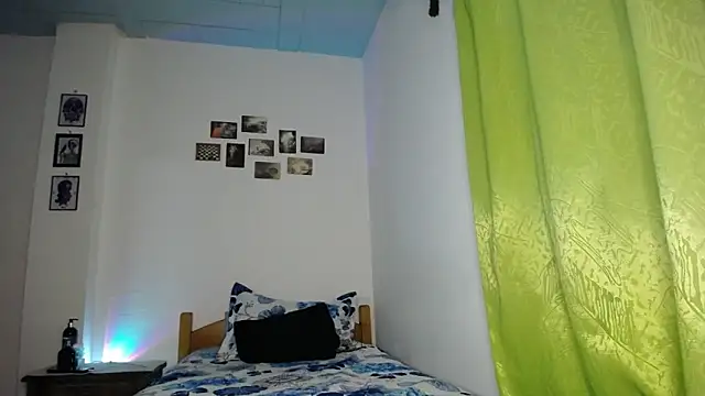 Snapshot of monkeywillwhite chatting on November 26, 1:39 am monkeywillwhite online show from November 26, 1:39 am