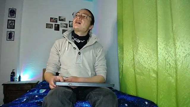 Snapshot of monkeywillwhite chatting on November 29, 2:47 am monkeywillwhite online show from November 29, 2:47 am