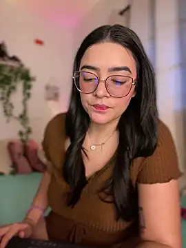 Snapshot of Lia_flowers chatting on January 13, 11:06 pm Lia flowers online show from January 13, 11:06 pm