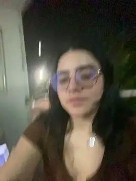 Snapshot of Lia_flowers chatting on January 25, 4:23 am Lia flowers online show from January 25, 4:23 am