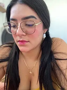 Snapshot of Lia_flowers chatting on January 26, 8:56 pm Lia flowers online show from January 26, 8:56 pm