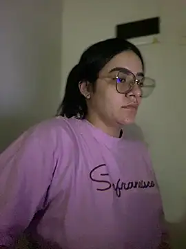 Snapshot of Lia_flowers chatting on February 3, 3:20 am Lia flowers online show from February 3, 3:20 am