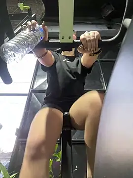 Snapshot of Lia_flowers chatting on March 14, 11:11 pm Lia flowers online show from March 14, 11:11 pm