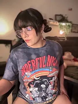 Snapshot of Lia_flowers chatting on September 27, 12:48 am Lia flowers online show from September 27, 12:48 am