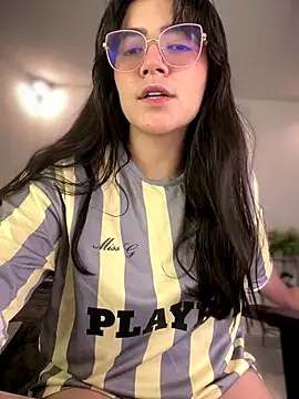 Snapshot of Lia_flowers chatting on October 17, 5:10 am Lia flowers online show from October 17, 5:10 am