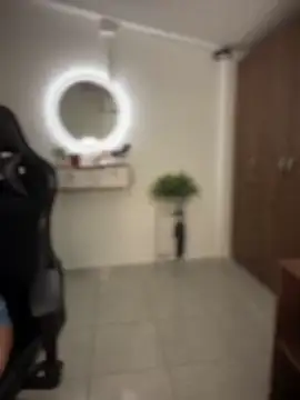 Snapshot of Lia_flowers chatting on October 23, 2:00 am Lia flowers online show from October 23, 2:00 am