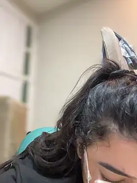 Snapshot of Lia_flowers chatting on October 29, 11:17 pm Lia flowers online show from October 29, 11:17 pm