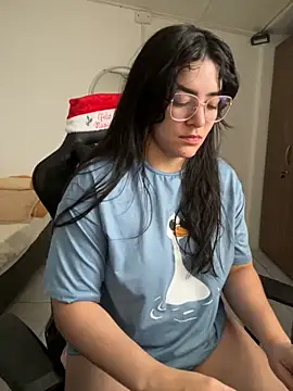 Snapshot of Lia_flowers chatting on November 23, 8:30 pm Lia flowers online show from November 23, 8:30 pm