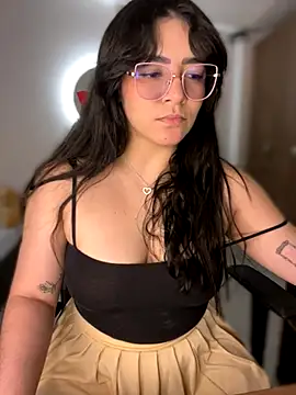 Snapshot of Lia_flowers chatting on November 27, 12:24 am Lia flowers online show from November 27, 12:24 am