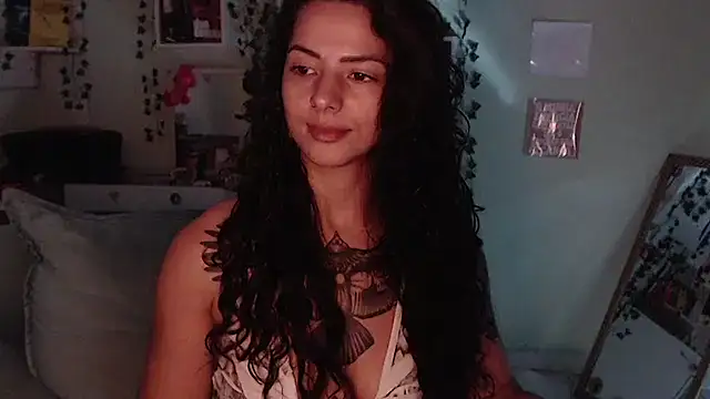 Snapshot of BeellyDance chatting on April 25, 1:41 pm BeellyDance online show from April 25, 1:41 pm