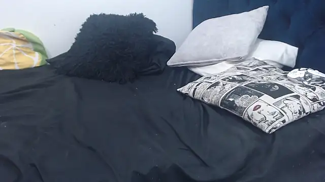 queenofwetqueens online show from October 25, 4:24 pm