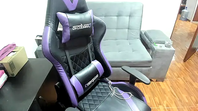 LuisaReyes 2911 online show from January 26, 2:45 am