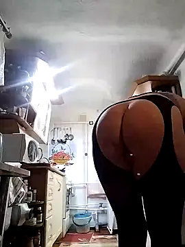 Snapshot of lindaledi2 chatting on February 5, 3:34 am lindaledi2 online show from February 5, 3:34 am