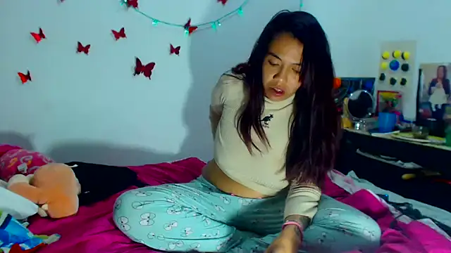 AmaraRoberts420 online show from January 9, 4:41 am