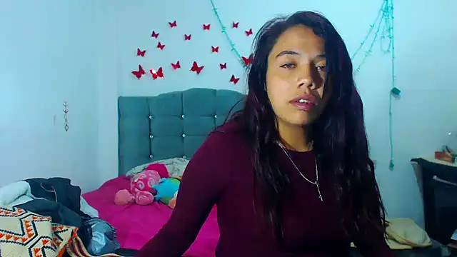 AmaraRoberts420 online show from January 16, 12:23 am