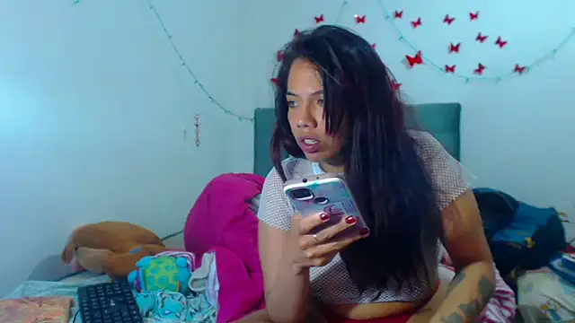 AmaraRoberts420 online show from January 18, 4:10 pm