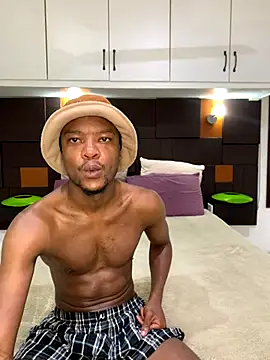 iCrushYenu online show from November 2, 11:07 pm