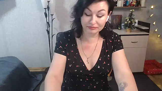 Snapshot of BeatriksS chatting on December 29, 8:04 pm BeatriksS online show from December 29, 8:04 pm