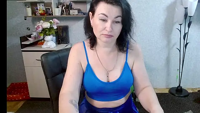 Snapshot of BeatriksS chatting on February 15, 5:17 pm BeatriksS online show from February 15, 5:17 pm