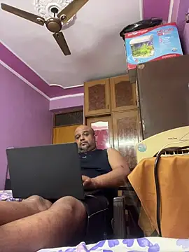 Snapshot of Dick_6inches chatting on June 9, 4:13 am Dick 6inches online show from June 9, 4:13 am
