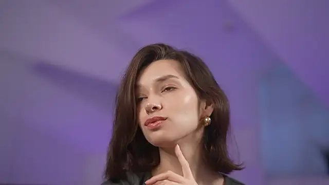 Snapshot of VivianLy_ chatting on January 9, 7:52 am VivianLy online show from January 9, 7:52 am