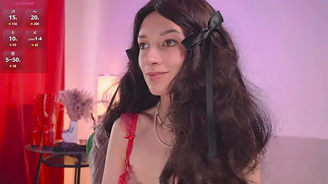 Snapshot of VivianLy_ chatting on July 1, 8:38 am VivianLy online show from July 1, 8:38 am