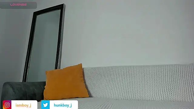 Snapshot of FitnessMaleModel chatting on November 21, 6:34 am FitnessMaleModel online show from November 21, 6:34 am