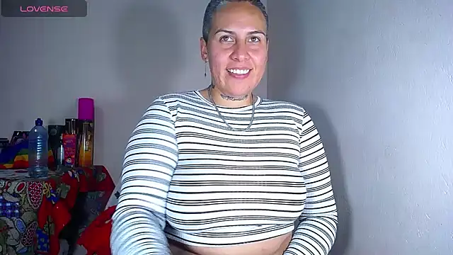 Yessi rousse online show from December 17, 11:49 pm