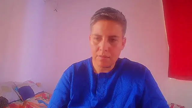 Snapshot of Yessi_rousse chatting on October 7, 7:33 pm Yessi rousse online show from October 7, 7:33 pm