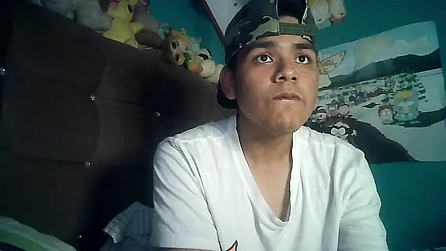 Snapshot of Valesh20 chatting on October 18, 4:59 am Valesh20 online show from October 18, 4:59 am