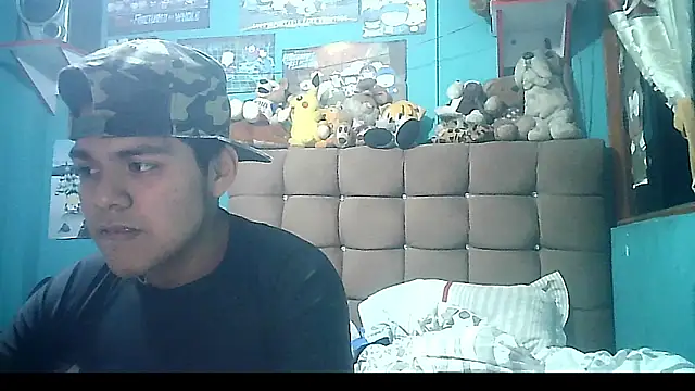 Snapshot of Valesh20 chatting on November 2, 12:24 am Valesh20 online show from November 2, 12:24 am