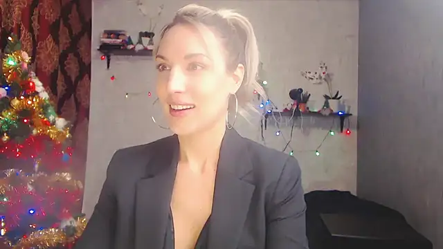 MillaXQueen online show from December 16, 7:26 am