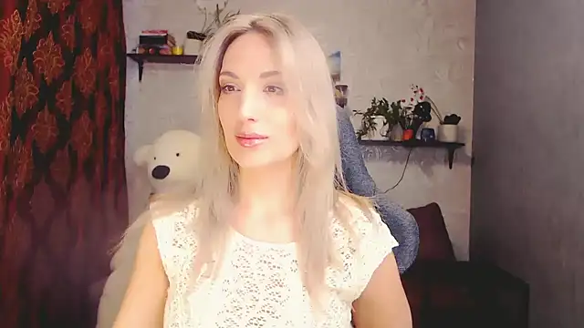 MillaXQueen online show from March 17, 10:27 am