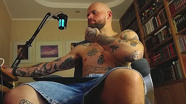 Snapshot of FindomJason chatting on July 5, 5:20 pm FindomJason online show from July 5, 5:20 pm