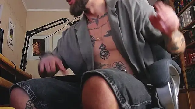 Snapshot of FindomJason chatting on July 18, 9:35 am FindomJason online show from July 18, 9:35 am