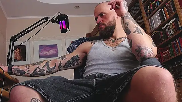 Snapshot of FindomJason chatting on July 22, 12:19 pm FindomJason online show from July 22, 12:19 pm