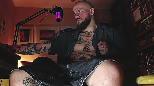 Snapshot of FindomJason chatting on July 24, 6:50 pm FindomJason online show from July 24, 6:50 pm