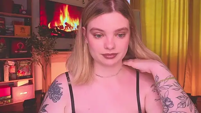 Hottie Jane online show from July 11, 12:30 pm