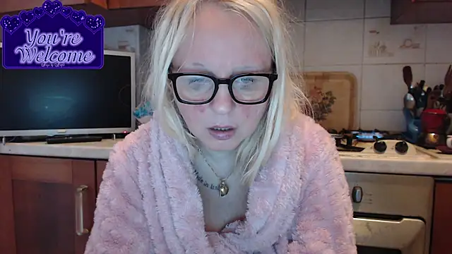 martachatte online show from February 12, 8:53 am