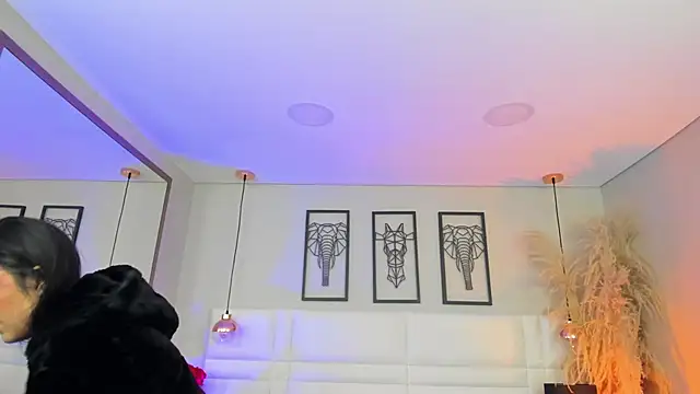 Rebeca jones online show from December 1, 11:59 am