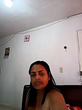 Snapshot of Rossestoner chatting on December 24, 2:01 pm Rossestoner online show from December 24, 2:01 pm