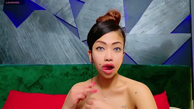 ElyaQuinn online show from January 25, 2:14 pm