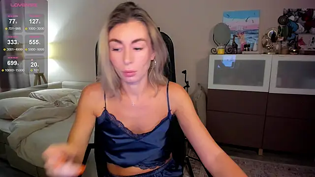 Snapshot of DannaEvan chatting on November 23, 3:17 am DannaEvan online show from November 23, 3:17 am