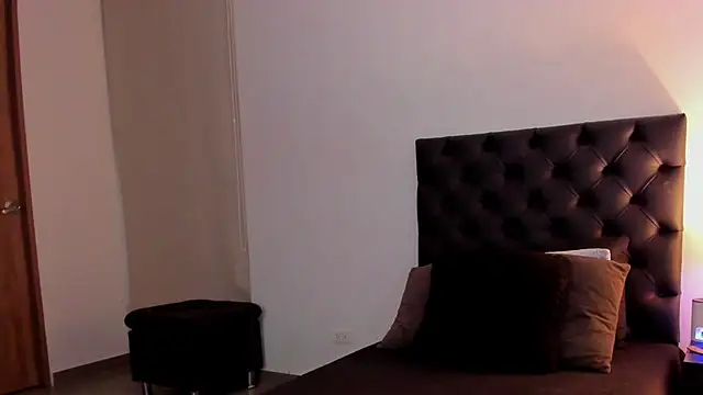 Jenny Carters online show from April 5, 5:15 am