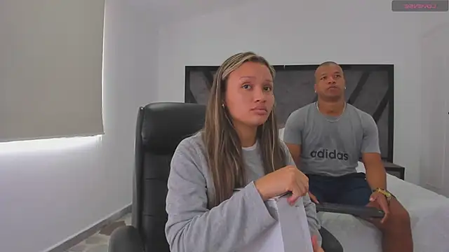 AnnieAndStefan online show from February 4, 4:08 pm