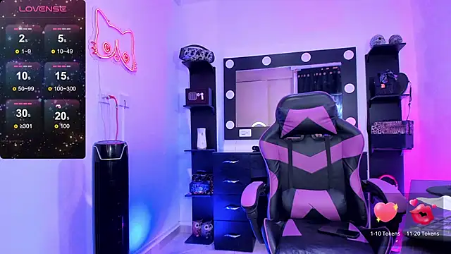 miss kitty online show from November 15, 11:54 pm